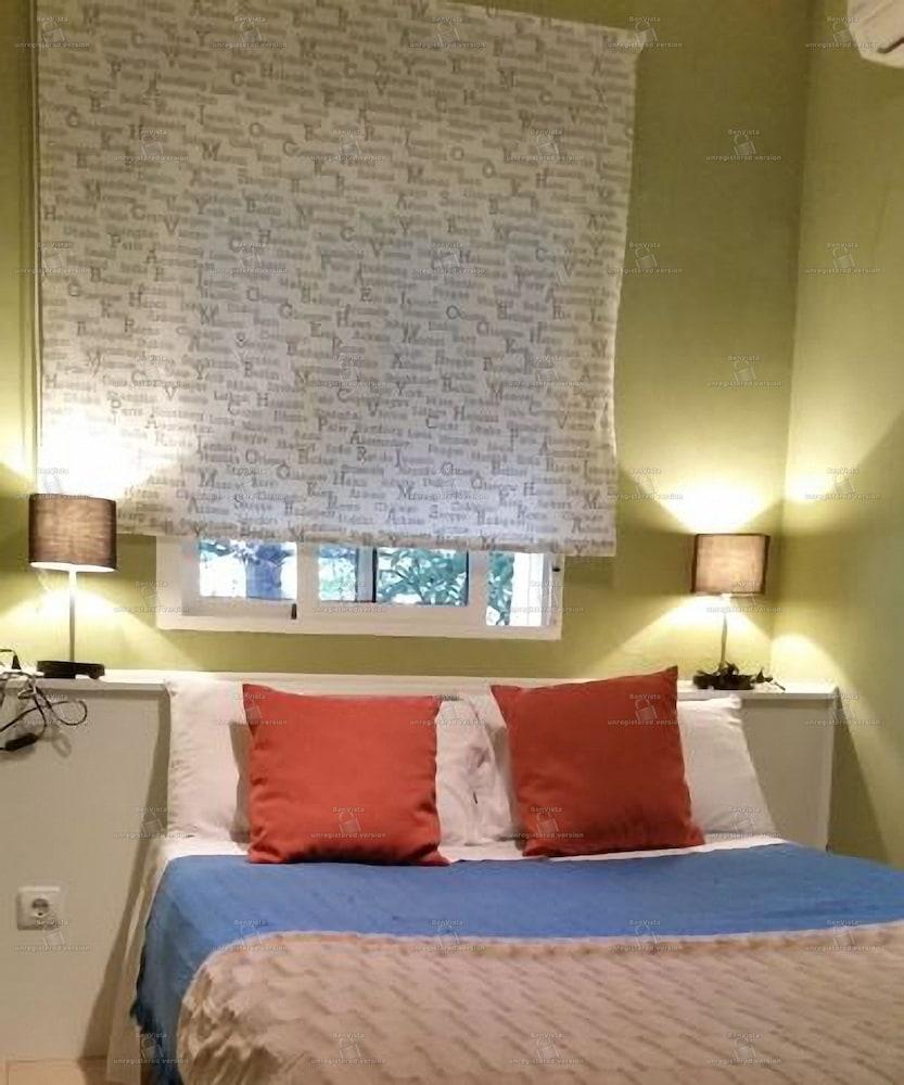 Hostal Aravaca Garden Мадрид Екстериор снимка